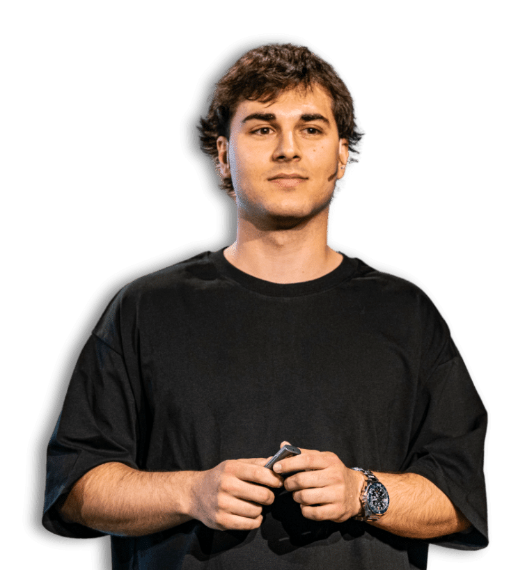 Fer experto en impulsar tus redes sociales y darle presencia online a tu negocio.